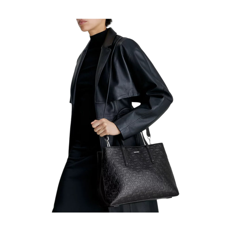 Borse a mano Donna Calvin Klein - Ck Must Tote Md-Emb Mono - Nero